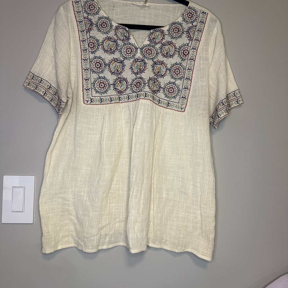 Entro Cream Embroidered Blouse